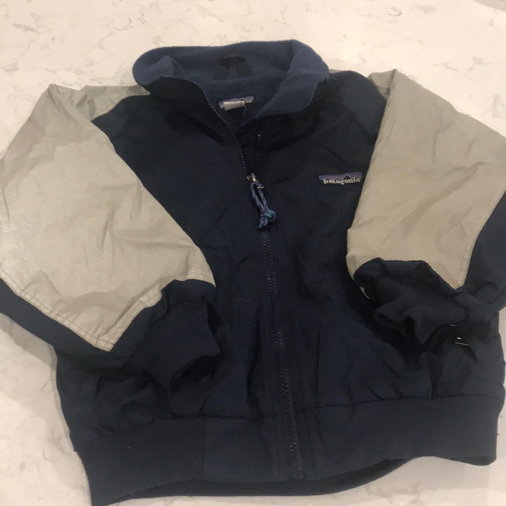 Patagonia sz 6 Kids fleece lined jacket